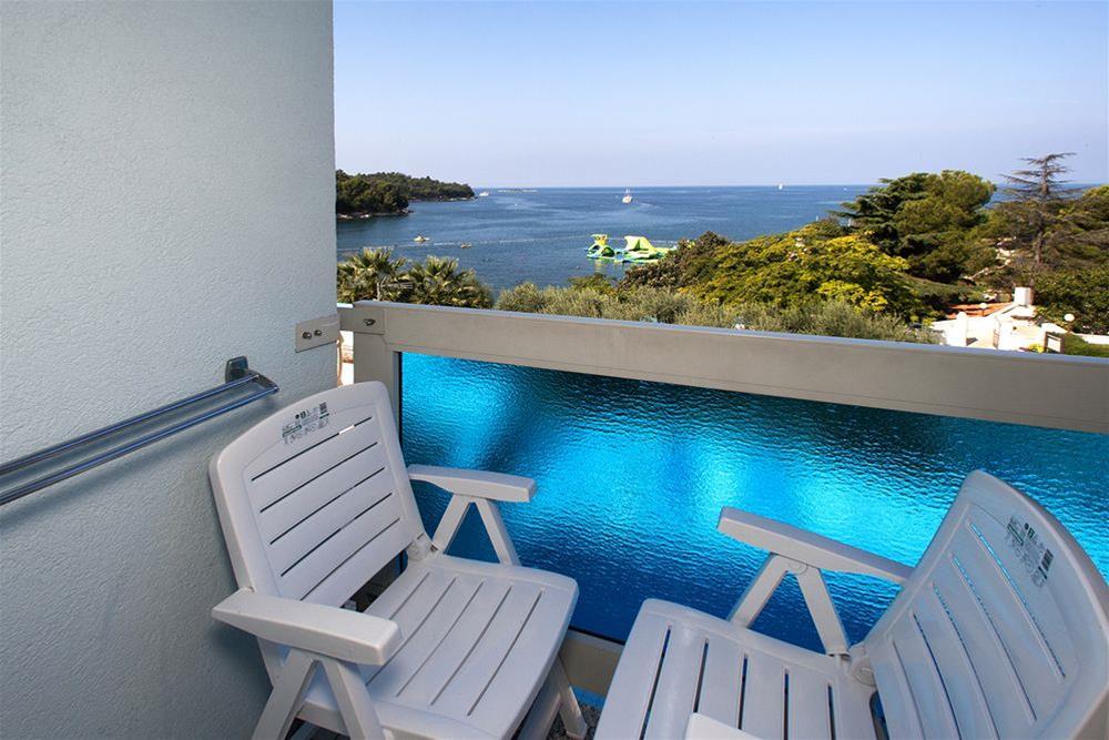 Hotel Plavi Plava Laguna 포레치 외부 사진
