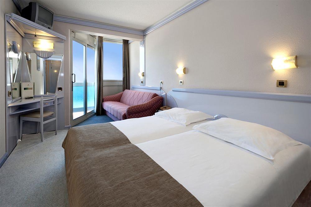 Hotel Plavi Plava Laguna 포레치 외부 사진