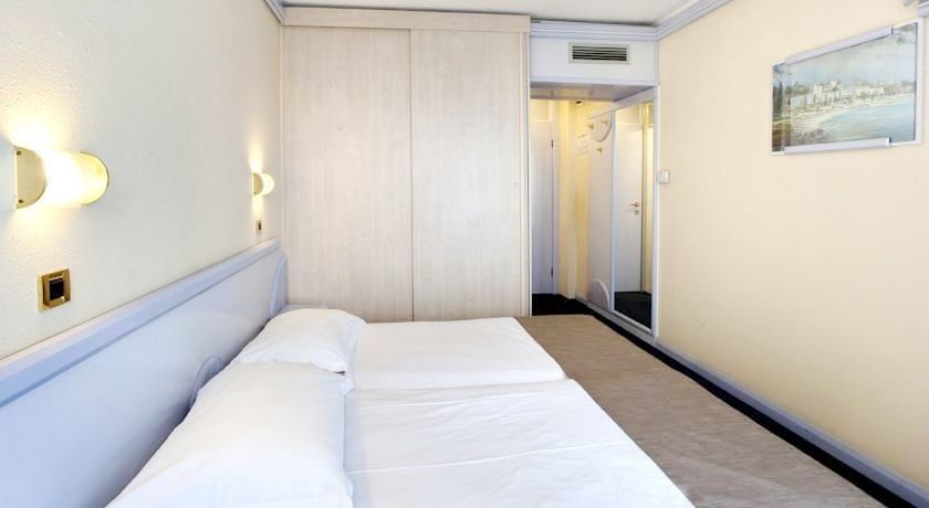 Hotel Plavi Plava Laguna 포레치 외부 사진